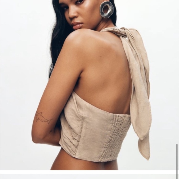 NWT ZARA 100% LINEN Halter Crop Top SIZE XS
🚨FIRM PRICE - Picture 13 of 15
